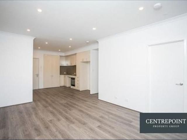 Contemporary 1 Bedroom 1 Bathroom Apartment with Private Courtyard & Secure Parking