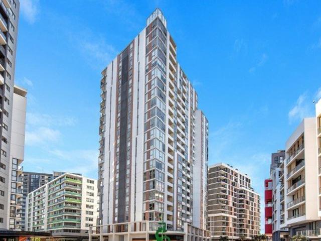 Contemporary 2 Bed+ Study Apartment in the Heart of Wolli Creek