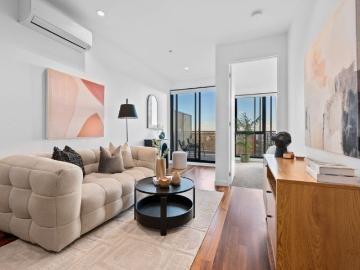 Contemporary 2 Bedroom Apartment in the Heart of Footscray