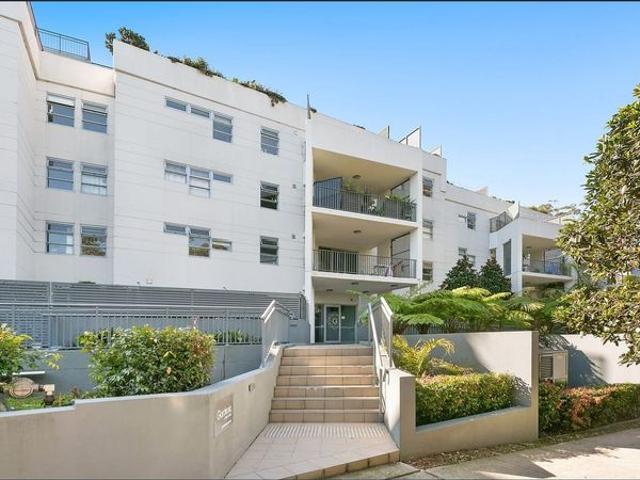 Contemporary 2 Bedroom Apartment in a Prime Lane Cove North Location