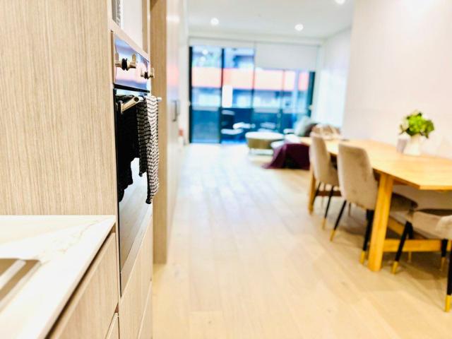 Contemporary 2 bedroom apartment in convenient location