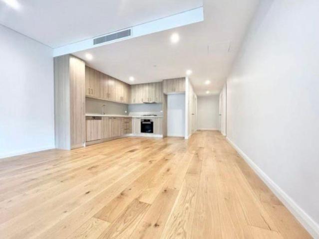 Contemporary 2 Bedroom Apartment | Spacious, Stylish & Convenient