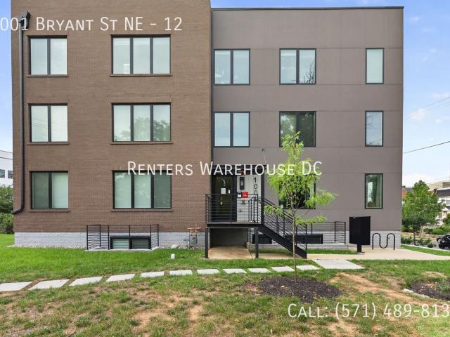 Contemporary 2BR/2BA Residence with Designer Finishes & optional parking