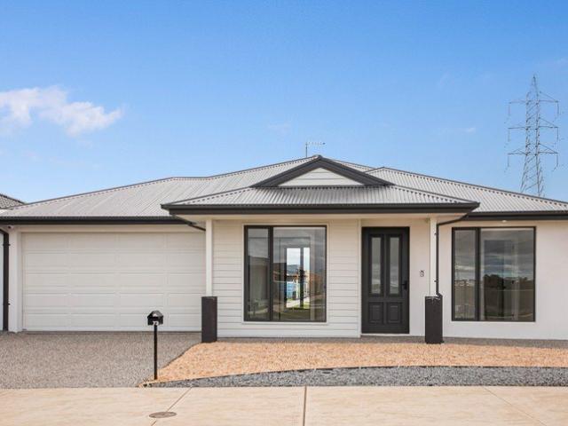 Contemporary 4 Bedroom with Designer Touches