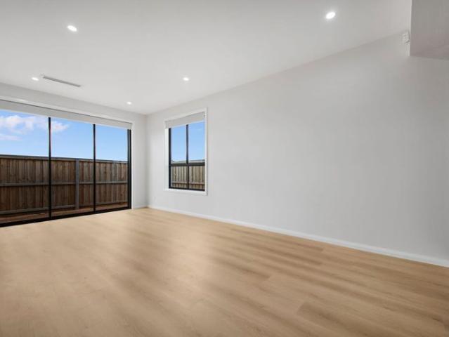Contemporary 4 Bedroom with Designer Touches