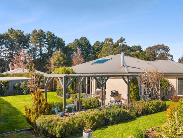 Contemporary Country Living in a Private Garden Sanctuary