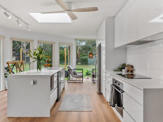 Contemporary Country Living on an Acre in Central Riddells Creek