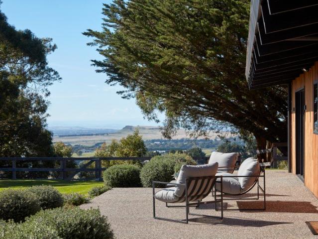 Contemporary Country Living with Panoramic Mount Macedon Views