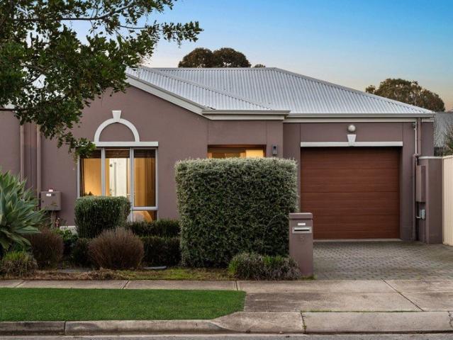 Contemporary Courtyard Living with Space, Style & Everyday Convenience