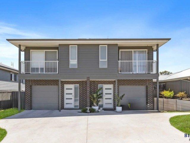 Contemporary Coastal Duplex Living Almost New 4 Bedroom Home in Sunshine Bay