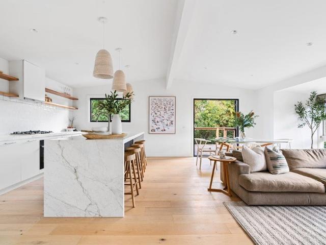 Contemporary Coastal Elegance with Flexible Family Living