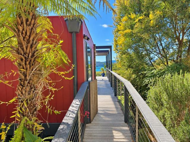 Contemporary Coastal Home with Panoramic Views