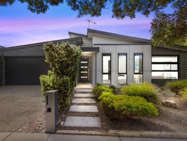 Contemporary Coastal Living