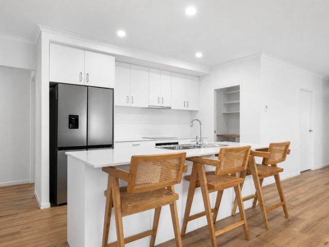 Contemporary Coastal Living at Its Finest