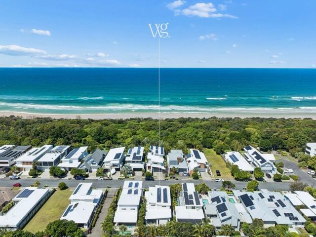 Contemporary Coastal Living in an Exclusive Beachfront Street