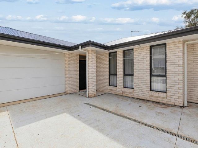 Contemporary Coastal Living in Hallett Cove