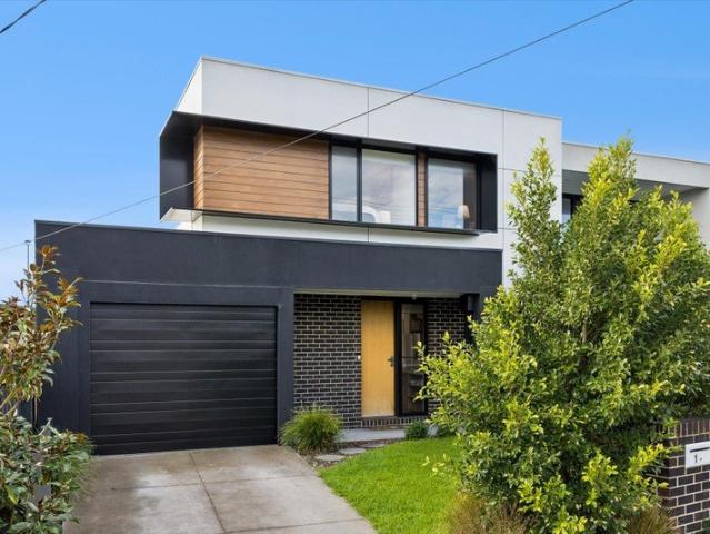 Contemporary Coastal Living in the Heart of Bonbeach