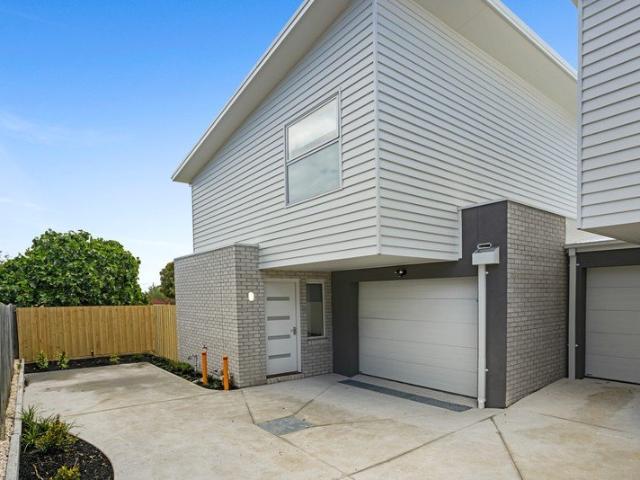 Contemporary Coastal Living in the Heart of Rosebud