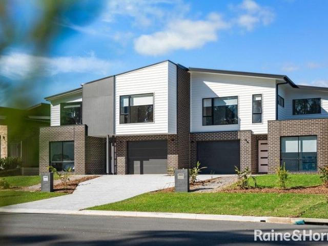 Contemporary Coastal Living Opposite the Reserve