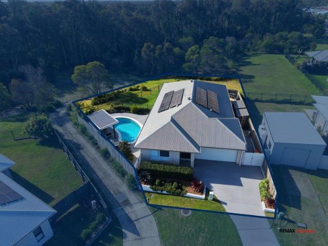 Contemporary Coastal Living | Luxury Family Home with Magnesium Pool & Parkland Views