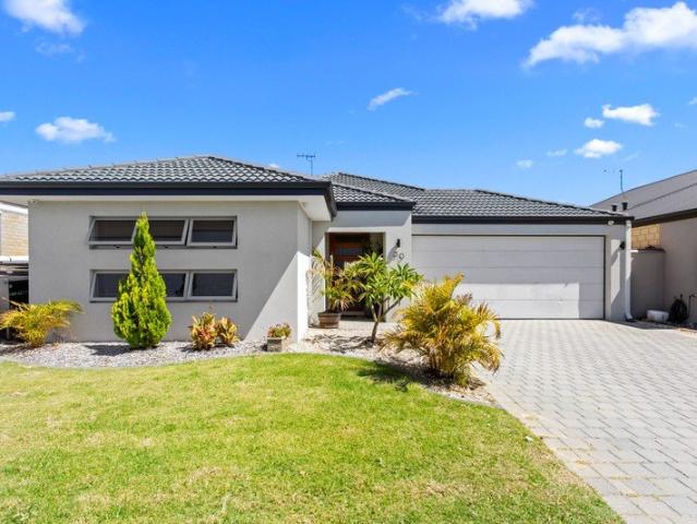 Contemporary Coastal Living Nest or Invest!