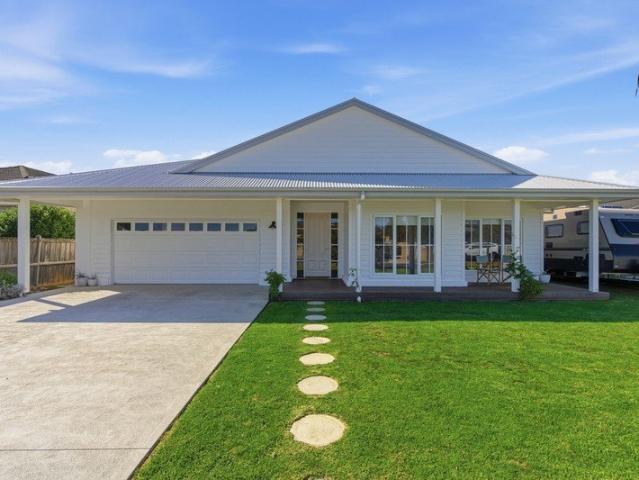 Contemporary Coastal Living with Space, Style & Lifestyle Appeal