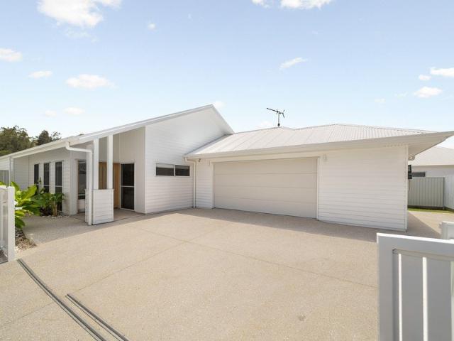 Contemporary Coastal Luxury on a Generous 682m² Block