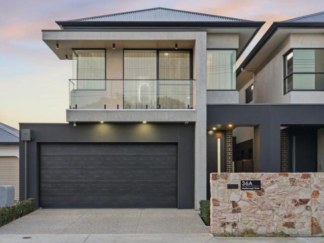 Contemporary Coastal Luxury with Exceptional Family Living