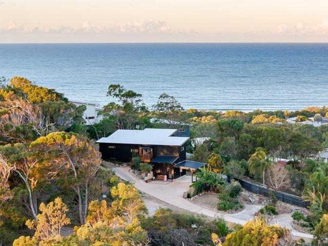 Contemporary Coastal Sanctuary with a Panoramic ocean & Hinterland views