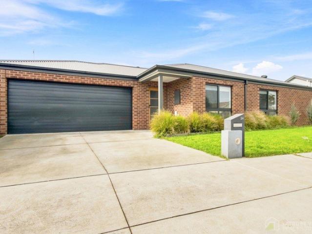 Contemporary Comfort with an Attractive Rental Return