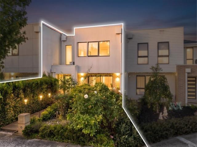Contemporary Comfort with Exceptional Convenience in Clyde