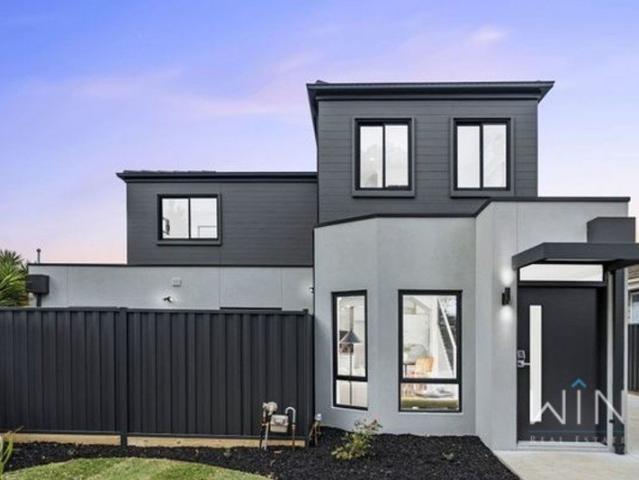 Contemporary Comfort with Flexible Living Spaces