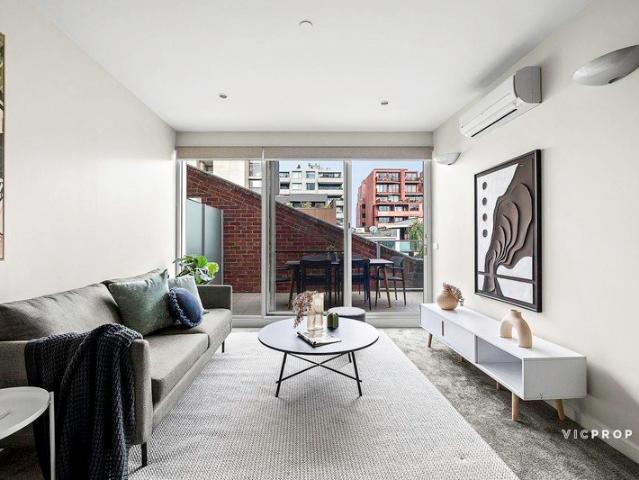 Contemporary Comfort with Inner North Convenience