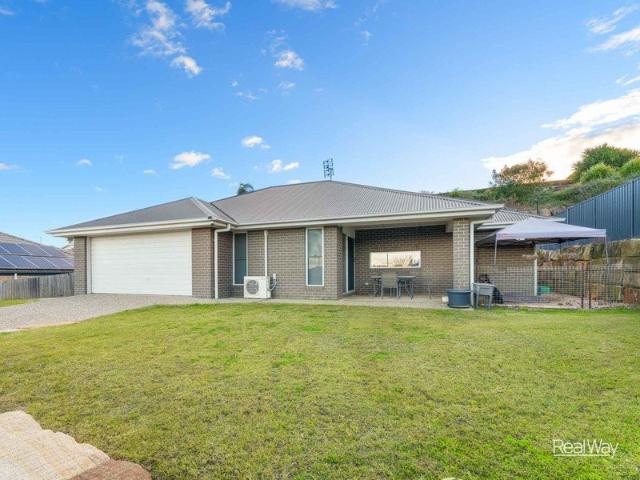Contemporary Comfort with Room for the Family