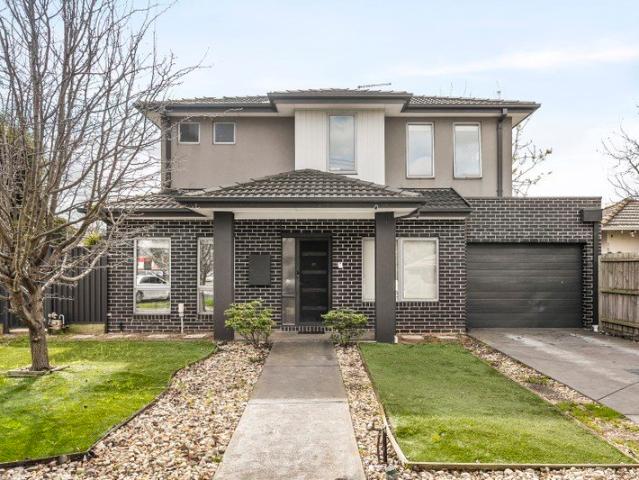 Prime Location Close to all Amenities and No Body Corporate Fees!