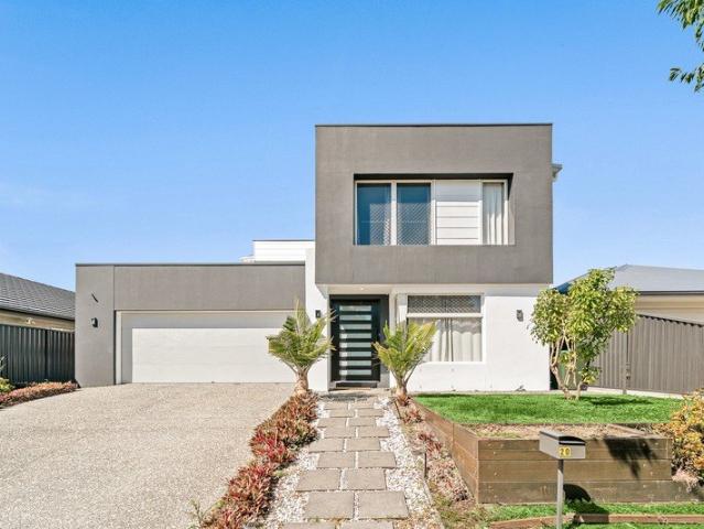 CONTEMPORARY COMFORT WITH SPACE, STYLE & VERSATILITY