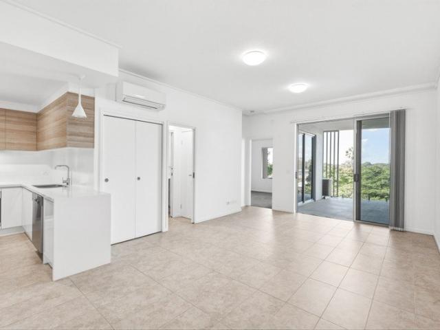Contemporary Comfort + Amazing Location