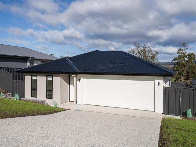 Contemporary Comfort and Easy Living in the Heart of Legana