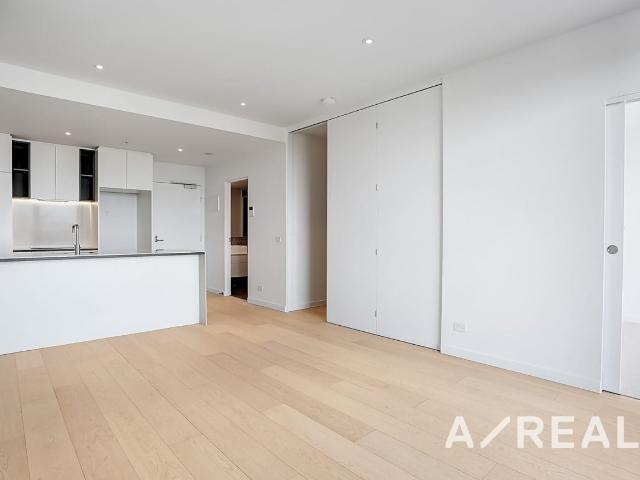 Contemporary Comfort and Lifestyle at Mason Sq