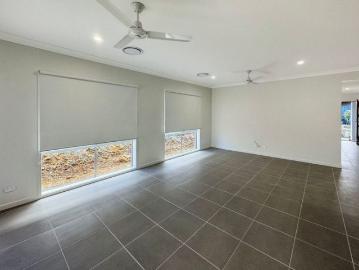 Contemporary Comfort & Convenience in Sought After Spring Mountain