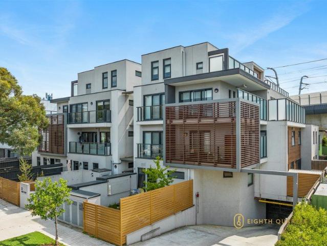 Contemporary Comfort & Effortless Apartment Living