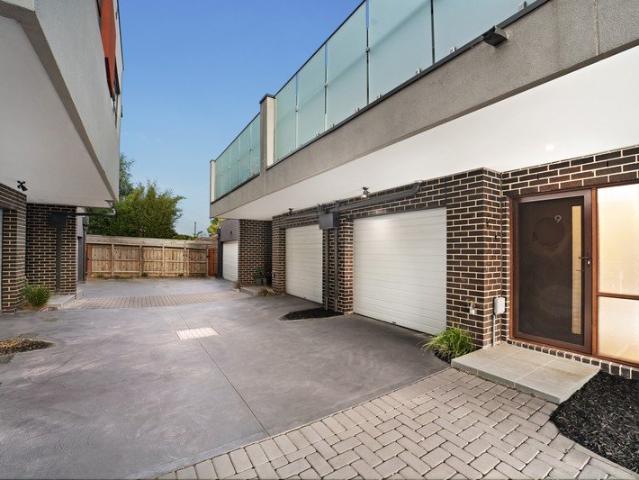 Contemporary Comfort, Effortless Living