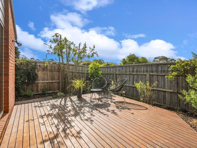Contemporary Comfort in the Heart of Grovedale