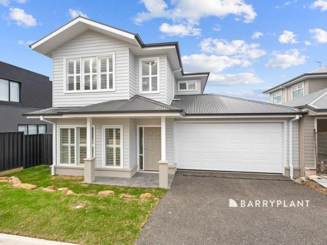 Contemporary Comfort in the Heart of Officer Brand New Townhouses