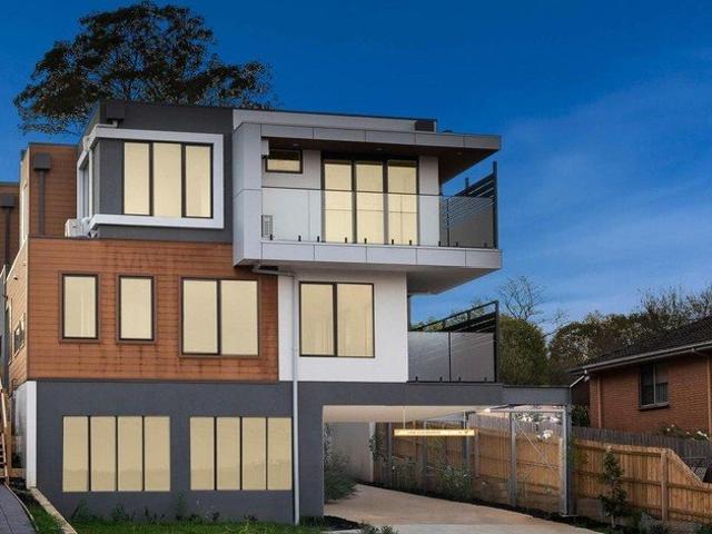 Contemporary Comfort in the Heart of Lilydale