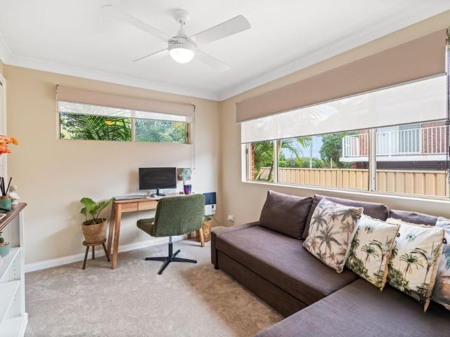Contemporary Comfort in a Beautifully Presented Home
