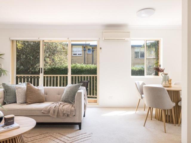 Contemporary comfort in a connected Cremorne setting