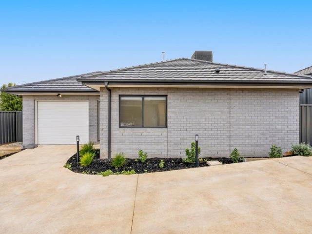 Contemporary Comfort in a Convenient Kilmore Location
