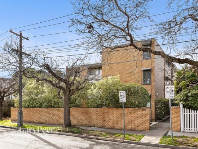 Contemporary comfort in a coveted Armadale location