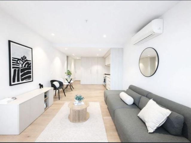Contemporary Comfort in a Coveted Ascot Vale Pocket